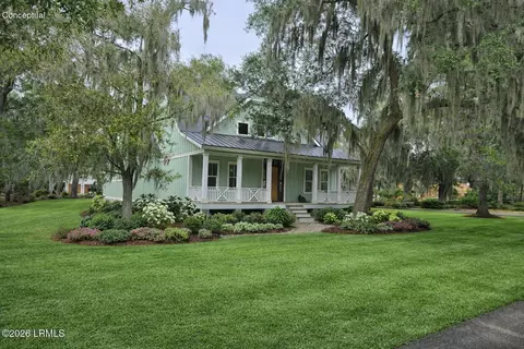 63 Woodland Ridge Cir, Beaufort, SC 29907