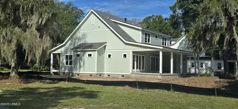 63 Woodland Ridge Cir, Beaufort, SC 29907