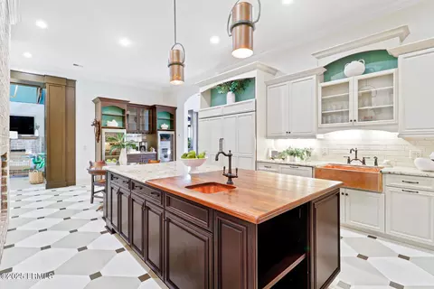 Kitchen - 5 Prospect Ln, Bluffton, SC 29909 photo 3 of 8