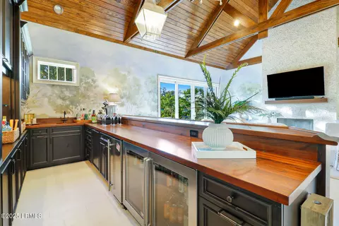 Kitchen - 5 Prospect Ln, Bluffton, SC 29909 photo 7 of 8
