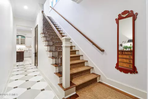 Entry Way - 5 Prospect Ln, Bluffton, SC 29909 photo 2 of 3
