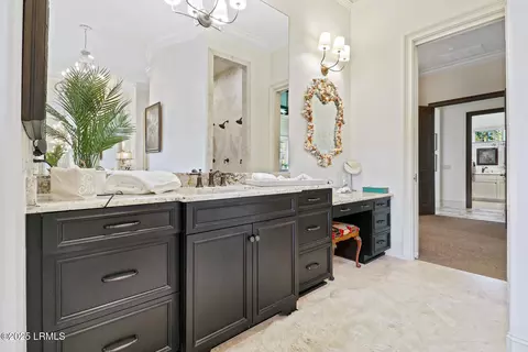 Bath - 5 Prospect Ln, Bluffton, SC 29909 photo 3 of 11
