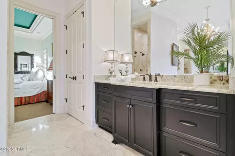 Bath - 5 Prospect Ln, Bluffton, SC 29909 photo 2 of 11