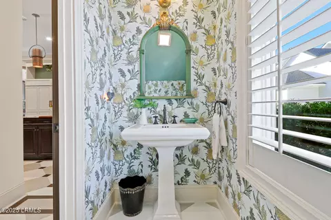 Bath - 5 Prospect Ln, Bluffton, SC 29909 photo 1 of 11