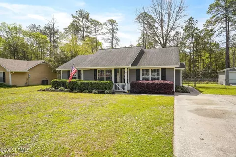 35 Burlington Cir, Beaufort, SC 29906