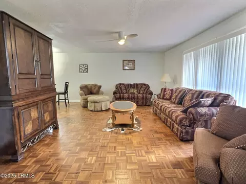 Living - 532 Stokes Bluff Rd, Garnett, SC 29922 photo 3 of 4