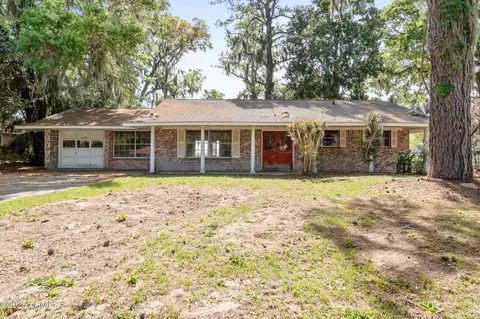 3008 Broad River Dr, Beaufort, SC 29906