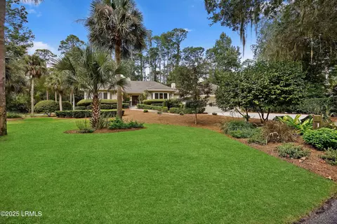 1 Hobnoy Ct, Hilton Head Island, SC 29928
