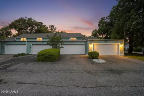 900 Brotherhood Rd #D2, Beaufort, SC 29902