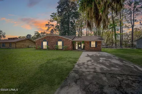 3012 Magnolia St, Beaufort, SC 29906