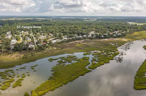 67 Petigru Dr, Beaufort, SC 29902
