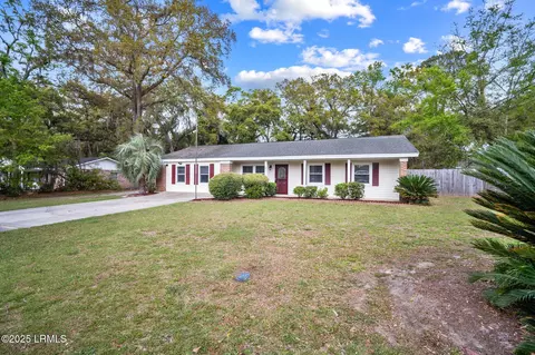 3011 Dogwood St, Beaufort, SC 29906