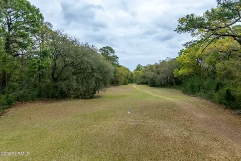 91 Middle Rd, Lady's Island, SC 29907