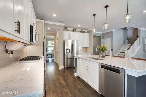 Kitchen - 122 Bedstone Ct, Bluffton, SC 29909 photo 3 of 6