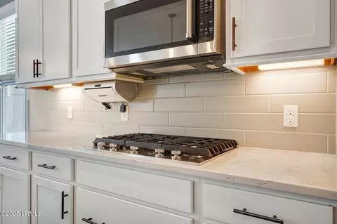 Kitchen - 122 Bedstone Ct, Bluffton, SC 29909 photo 5 of 6