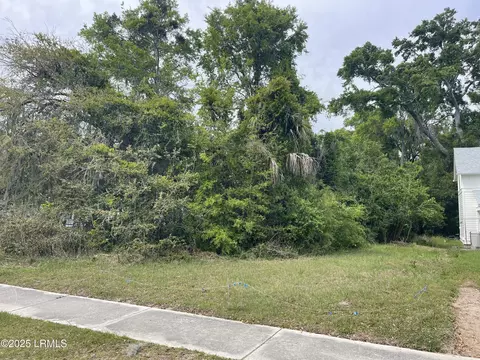 1705 Duke St, Beaufort, SC 29902
