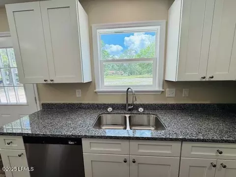 Kitchen - 316 Kathy Ave, Hampton, SC 29924 photo 3 of 3