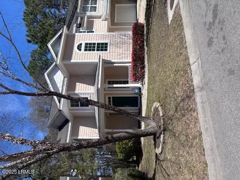 50 Fernbank Ave, Bluffton, SC 29910