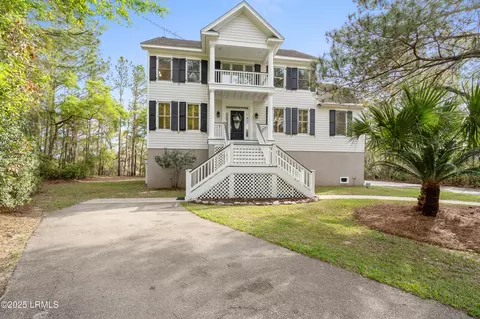 10 Turnstone Dr S, Beaufort, SC 29907