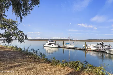 103 Battery Ln, Beaufort, SC 29902