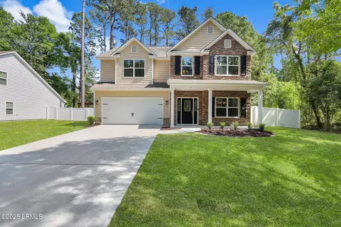 5 St James Cir, Beaufort, SC 29907