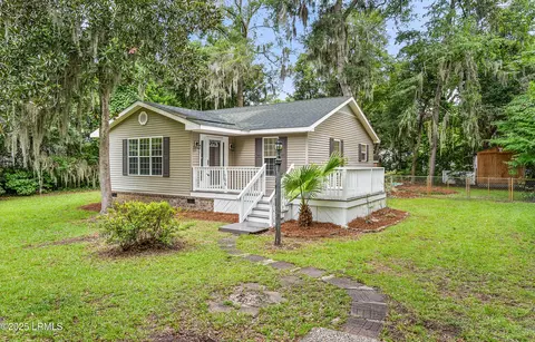 106 Verdier Rd, Beaufort, SC 29902