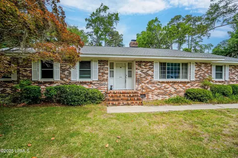 806 Coates Ln, Beaufort, SC 29902