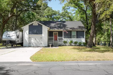 2 Arbor Ln, Saint Helena Island, SC 29920