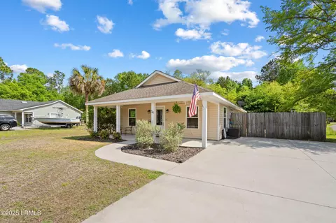34 Southern Magnolia Dr, Beaufort, SC 29907