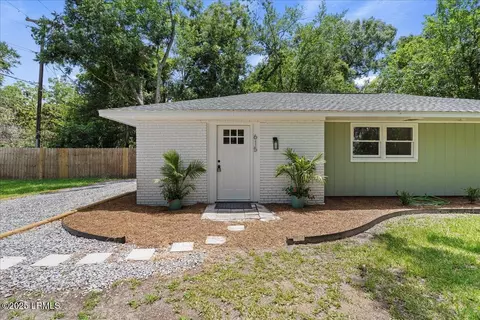 615 Linton Ln, Beaufort, SC 29902