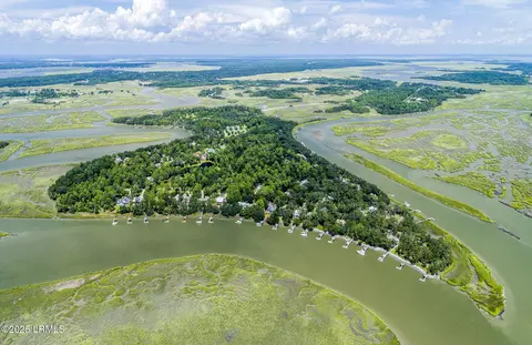 185 Distant Island Dr, Beaufort, SC 29907