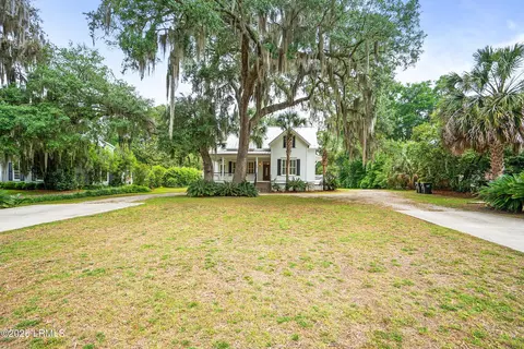 110 Fort Marion Rd, Beaufort, SC 29902