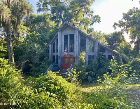 205 Stuart Town Rd, Beaufort, SC 29902