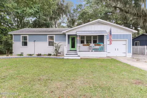 1617 Paris Ave W, Port Royal, SC 29935