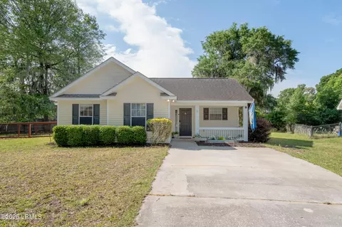1 Humbolt Cir, Beaufort, SC 29907
