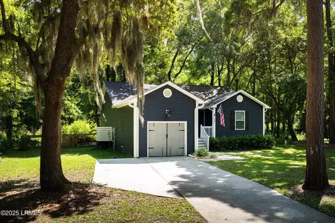 23 Arbor Ln, Saint Helena Island, SC 29920