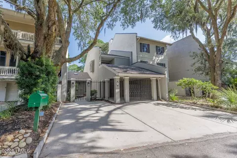 6 Mizzenmast Ct, Hilton Head Island, SC 29928