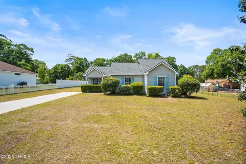 2718 Waddell Rd, Beaufort, SC 29902