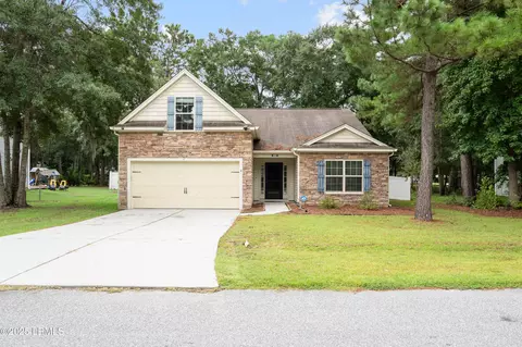 47 Mary Elizabeth Dr, Beaufort, SC 29907