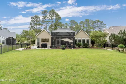 170 Pinecrest Cir, Bluffton, SC 29910 photo 2