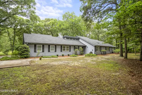 22 Egret Dr, Beaufort, SC 29907