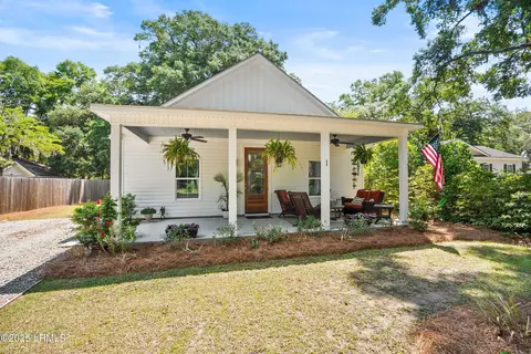 1 William St, Beaufort, SC 29907