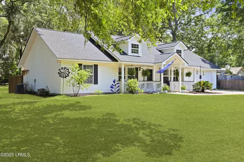 10 Brickyard Hills Dr, Beaufort, SC 29907