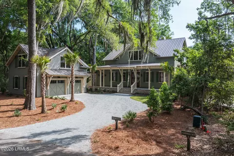 1 Old Tabby Rd, Okatie, SC 29909