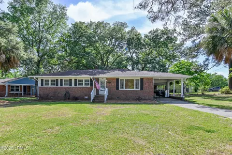 1002 Paul Dr, Beaufort, SC 29902