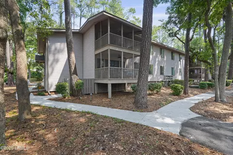 7 Three Mast Ln #7, Hilton Head Island, SC 29928