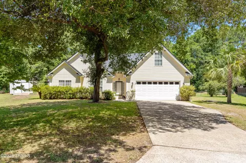 5 Susan Ct, Beaufort, SC 29907