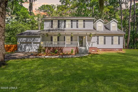 5 Summer Field Ct, Beaufort, SC 29907