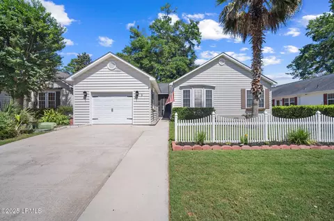 3 Stono Ct, Beaufort, SC 29902