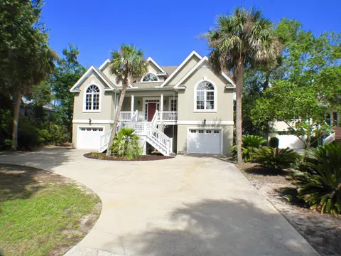 4 River Club Dr, Fripp Island, SC 29920